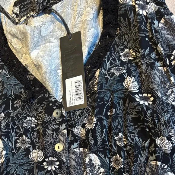 Disturbia Nightbloom. Button up midi dress NWT size 12 - Picture 5 of 6